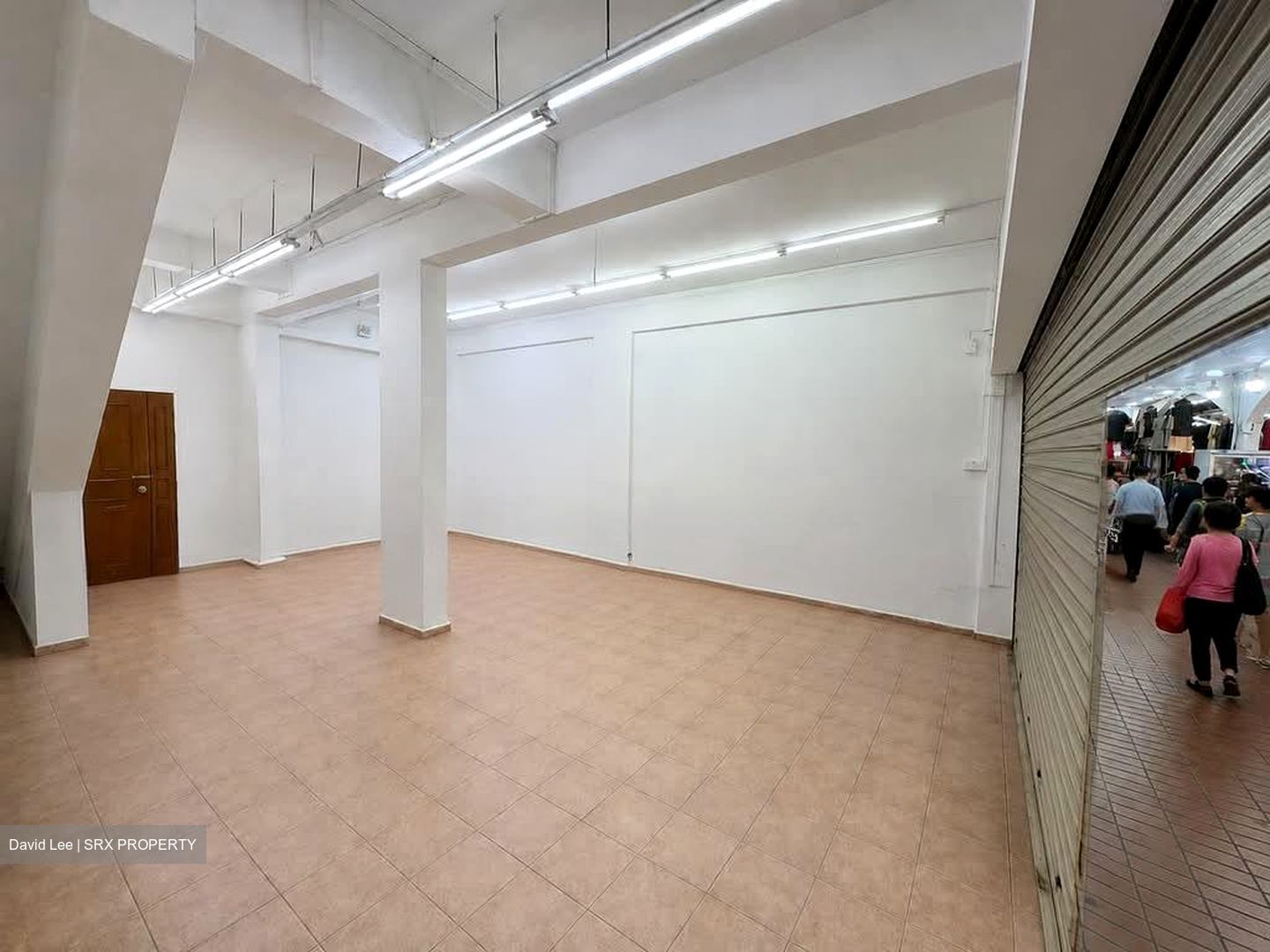 Hougang Avenue 4 (D19), Shop House #566789171